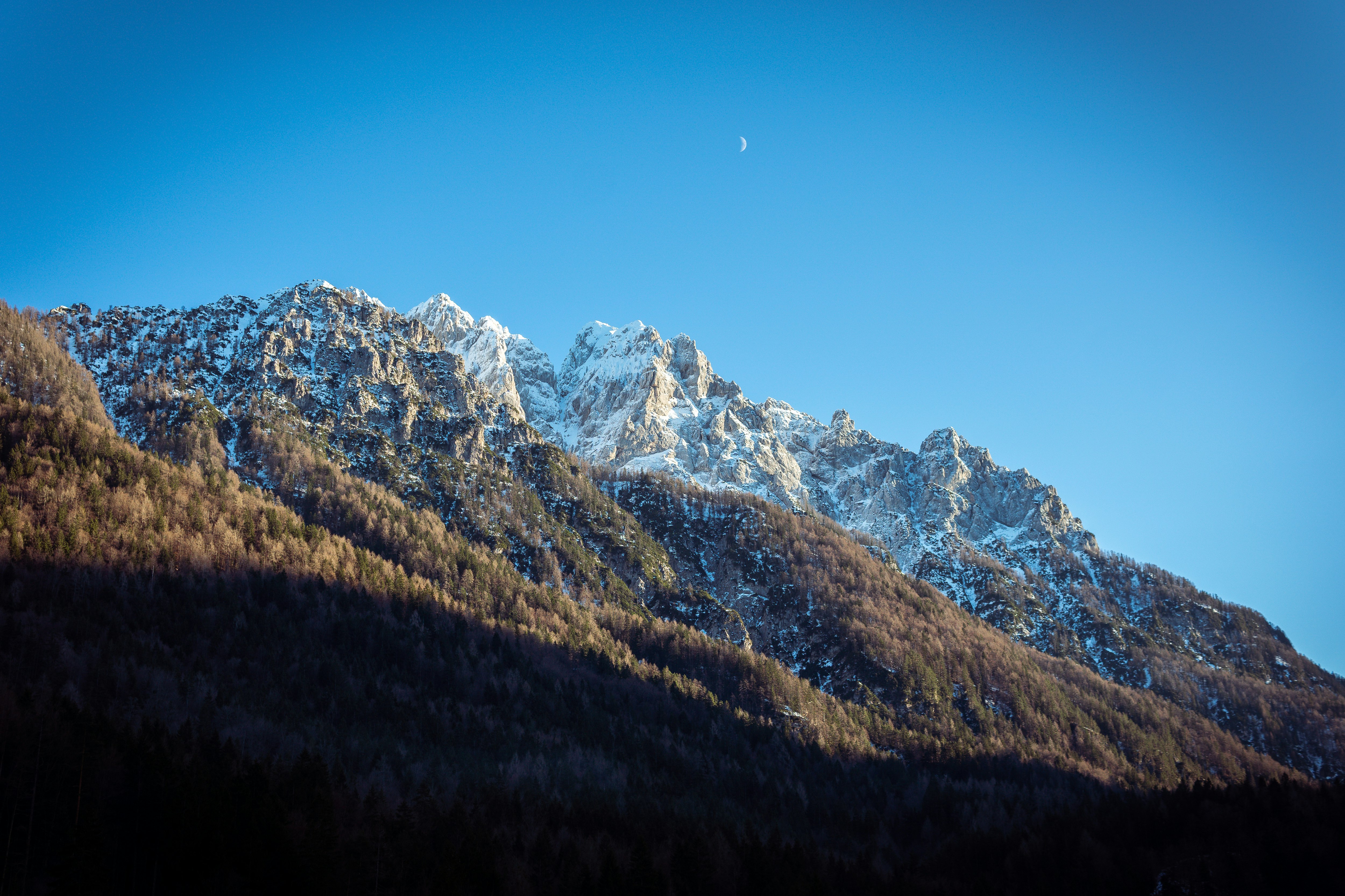 landscape photography of green and white mountain